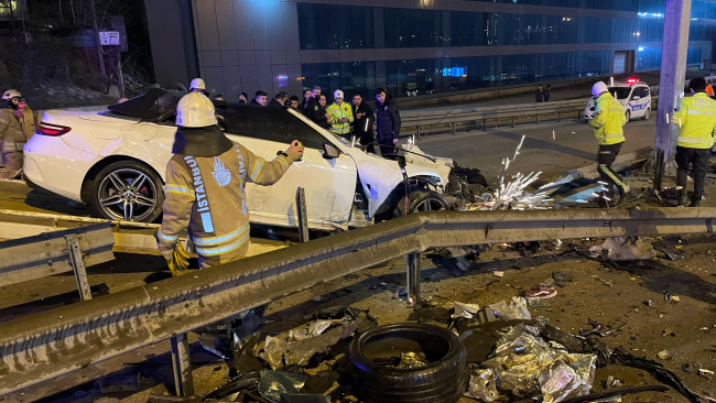 Kaza yapan aracın motoru 200 metre fırladı, sürücü yaşamını yitirdi