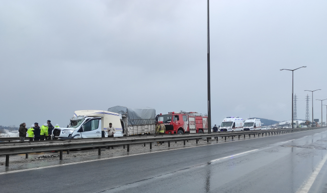 İstanbul'da iki zincirleme trafik kazası: 4 yaralı