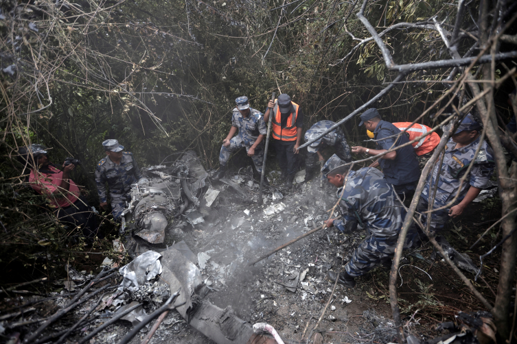 Nepal'de helikopter kazası: 5 ölü