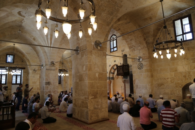 Restore edilen tarihi Bazal Camii ibadete açıldı