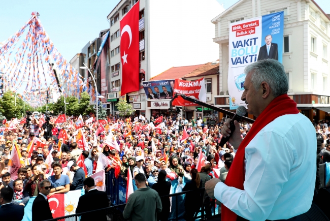 Başbakan Yıldırım: Onların hazmedemediği şey 16 yıllık bu başarı tablosu