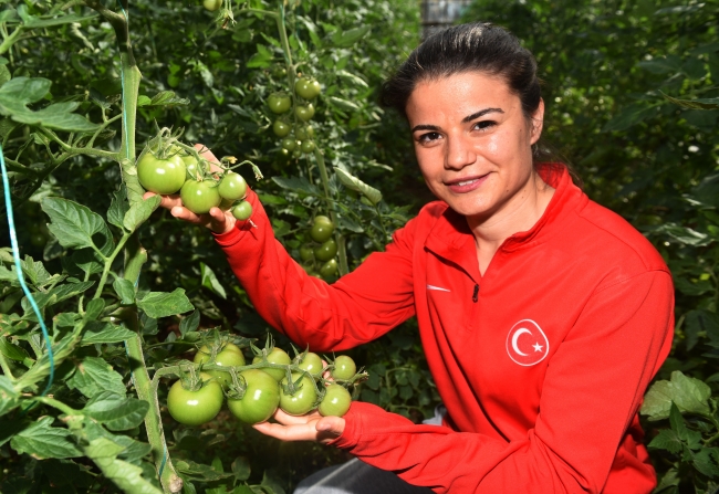 İşitme engelli Aysun, azmiyle 'şampiyon atlet' oldu