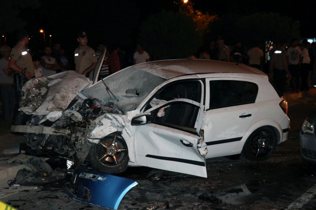 İzmir'de zincirleme trafik kazası: 7 yaralı