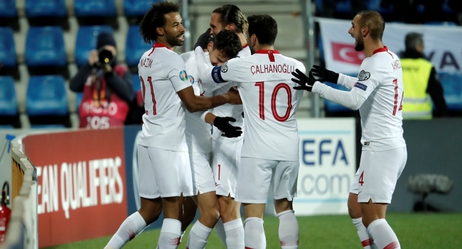 Milliler, tarihinin en iyi grup performansıyla EURO 2020'de