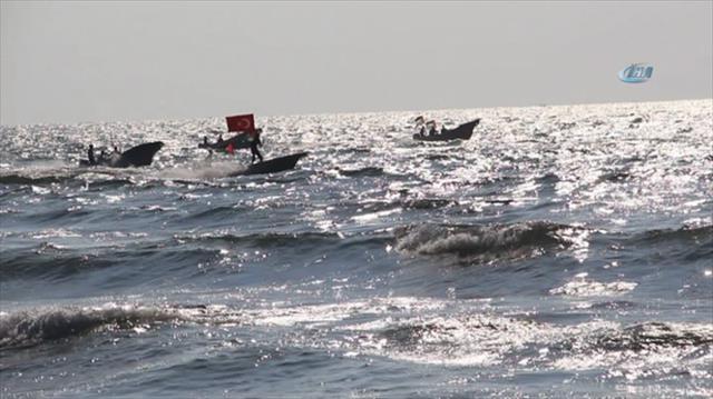 Filistinliler Akdeniz’de Türk bayrağını dalgalandırdı