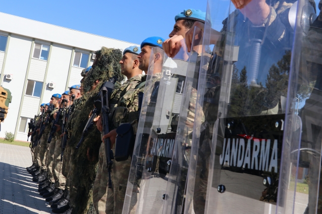 Ortaokul öğrencileri jandarma ağabeylerine misafir oldu