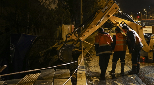 Ankara Çankaya'da toprak kayması