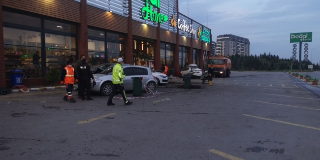 Dinlenme tesisine daldı: 1 ölü, 2'si ağır 8 yaralı