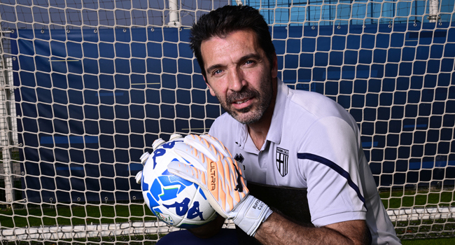 Efsane kaleci Buffon futbola veda etti