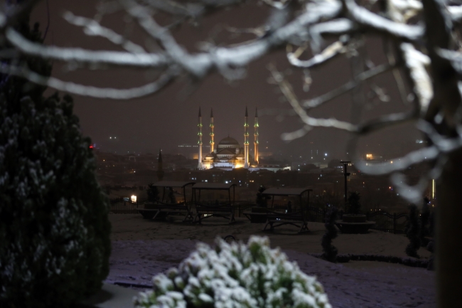 Başkentte kar yağışı etkili oldu