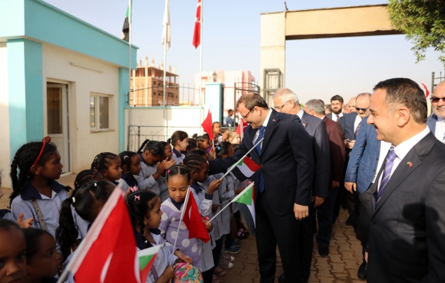 Başbakan Yardımcısı Çavuşoğlu Sudan’da