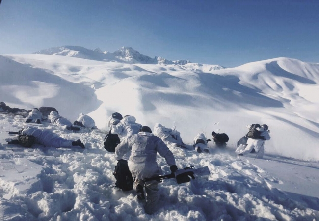 Mehmetçik'ten 3 bin metre rakımda PKK'ya dev operasyon