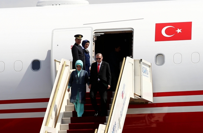 Cumhurbaşkanı Erdoğan, Mali'de resmi törenle karşılandı