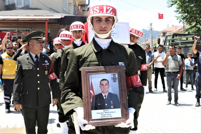 Şehit uzman onbaşı Mertoğlu son yolculuğuna uğurlandı