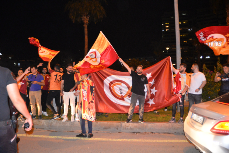 Galatasaray’ın şampiyonluğu Mersin’de kutlandı