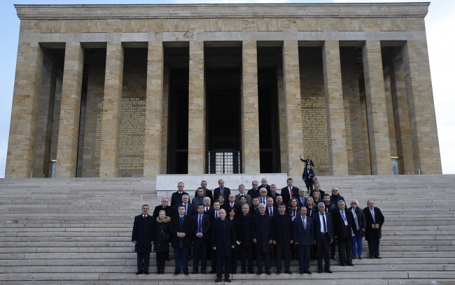 CHP'nin 19. Olağanüstü Kurultayı başladı