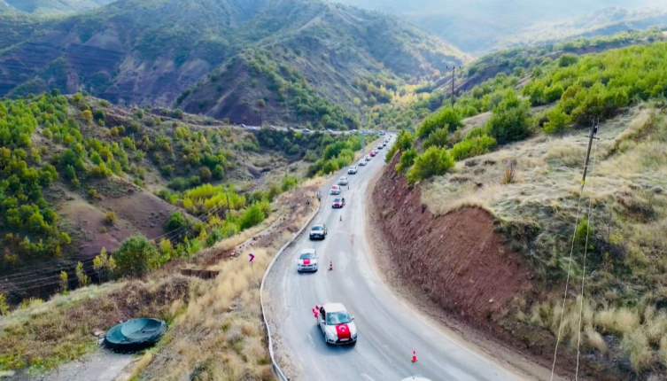 Tunceli'de Cumhuriyet'in 100. yılında 100 araçlık konvoy