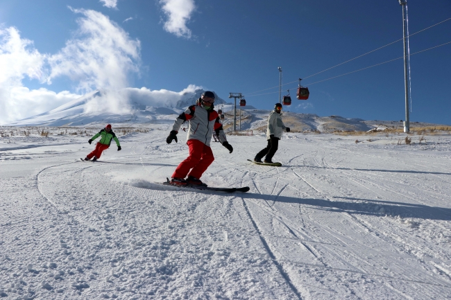 Erciyes'te hafta sonu yoğunluğu