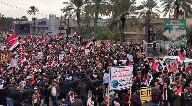 Sadr yanlıları ABD'ye karşı Bağdat sokaklarında