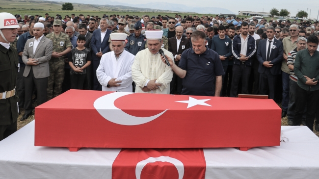 Şehitlerimiz son yolculuğuna uğurlandı