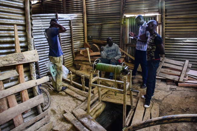 Kenya sömürge zamanından kalma maden ocaklarından yeniden altın çıkarıyor