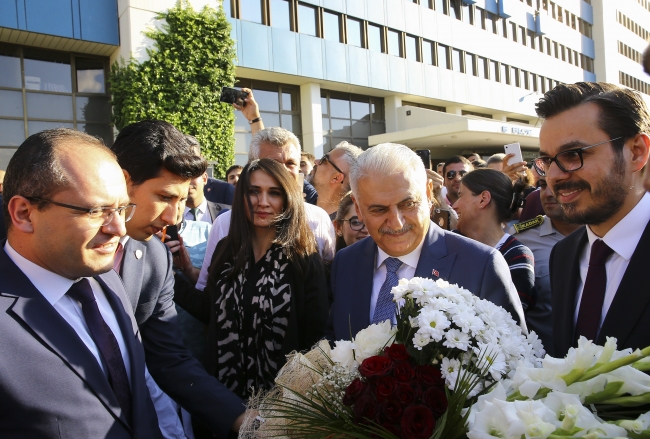 Başbakan Yıldırım TRT'yi ziyaret etti