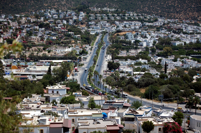 Tatilciler dönüş yolunda: Bodrum'dan 3 günde 100 bin araç çıkış yaptı