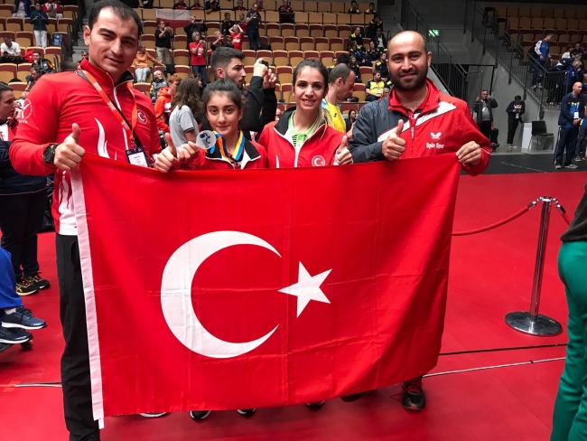 Milli sporcu Ebru Acer, İsveç'te düzenlenen ITTF-PTT Masa Tenisi Avrupa Şampiyonası'nda gümüş madalya kazandı. Fotoğraf: AA