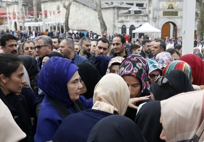 Cumhurbaşkanı Erdoğan'ın akrabası son yolculuğuna uğurlandı