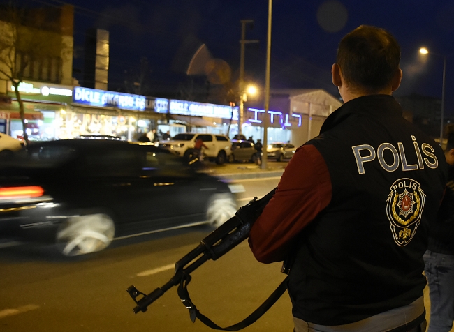 Diyarbakır'da hava destekli asayiş uygulaması