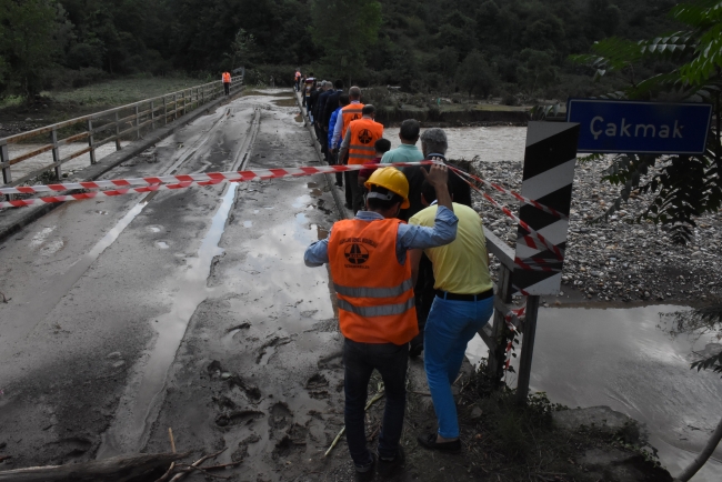 Ordu'daki sel felaketinde 8 köprüde tahribat oluştu