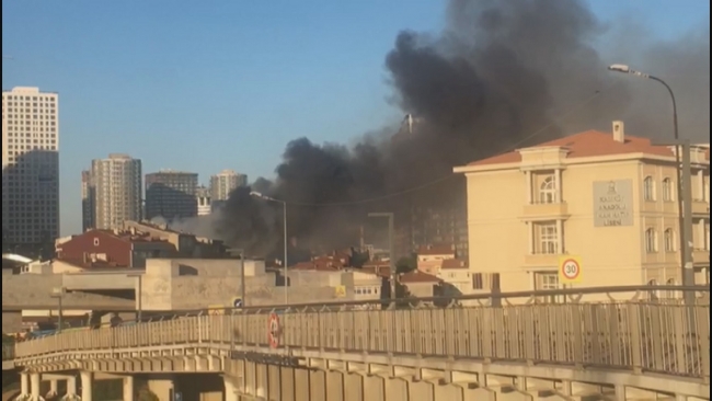 Kadıköy Fikirtepe'de yangın