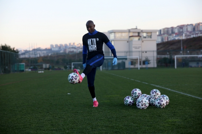 Benik Afobe: Hayat futboldan daha önemli