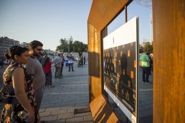 15 Temmuz fotoğraf sergisi Taksim Meydanı'nda açıldı