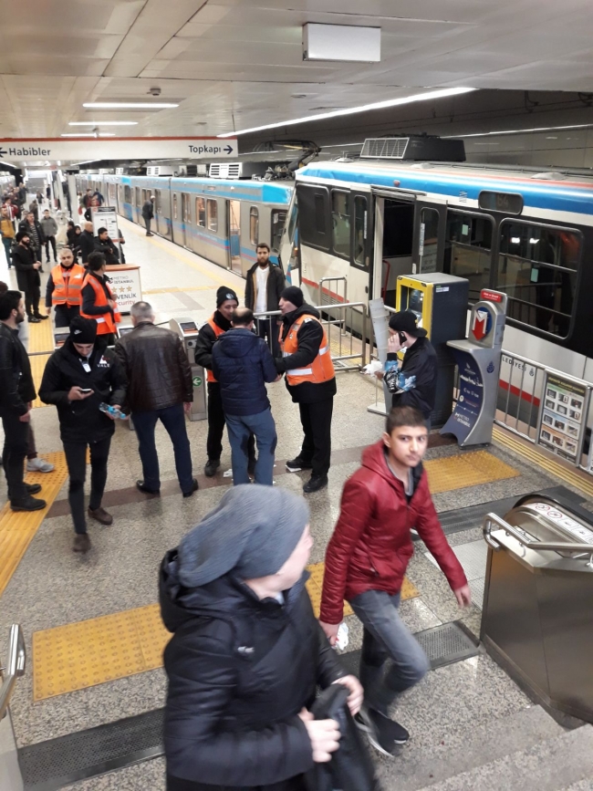 İstanbul'da tramvaylar çarpıştı: 14 yaralı