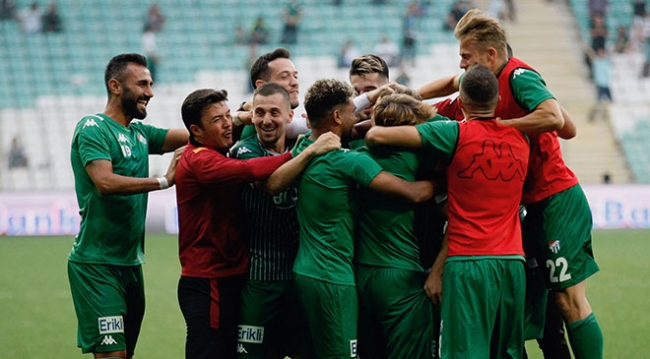 Bursaspor 44 yıl sonra evindeki en iyi sezon başlangıcını yaptı