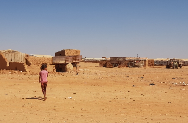 Suriyeliler, kaderine terk edilen Rukban Kampı'nda yaşam mücadelesi veriyor