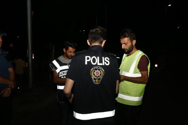 İSPARK otoparklarını işgal eden değnekçilere operasyon