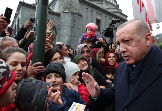 Cumhurbaşkanı Erdoğan hemşehrileri tarafından uğurlandı