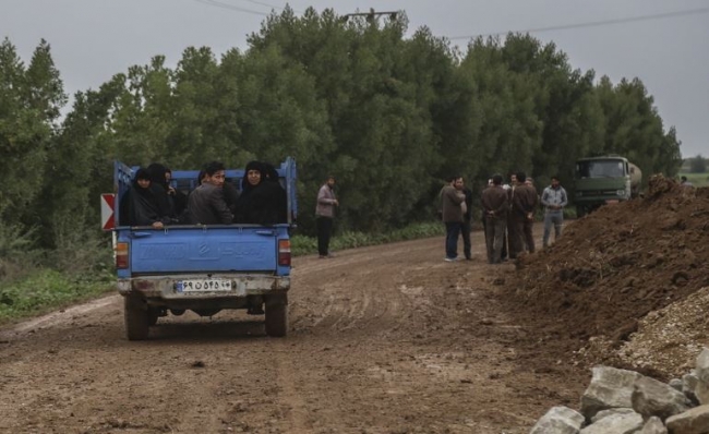 İran'da baraj kapaklarının açılmasıyla 300 köyü su bastı