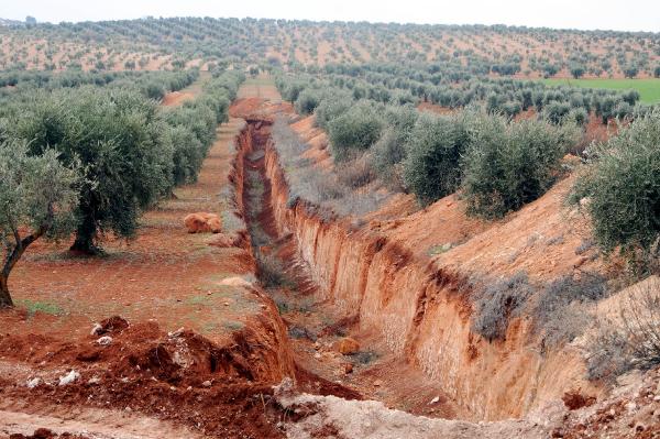 Burseya Dağı'na uzanan 5 kilometrelik hendek bulundu