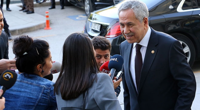 Arınç: AK Parti ve Genel Başkanına zarar verecek hiçbir hareketin içinde olmam