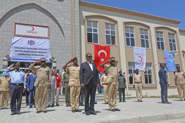 Somali'nin başkenti Mogadişu'da TİKA desteği ile inşa edilen senato binası. Fotoğraf: AA