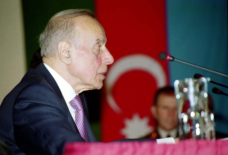 Azerbaycan Milli Lideri Haydar Aliyev