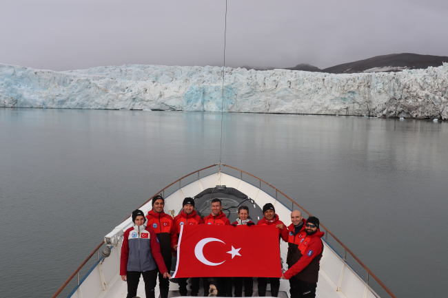 Arktik bölgesinde Türk bilim insanları da önemli çalışmalara imza atıyor.