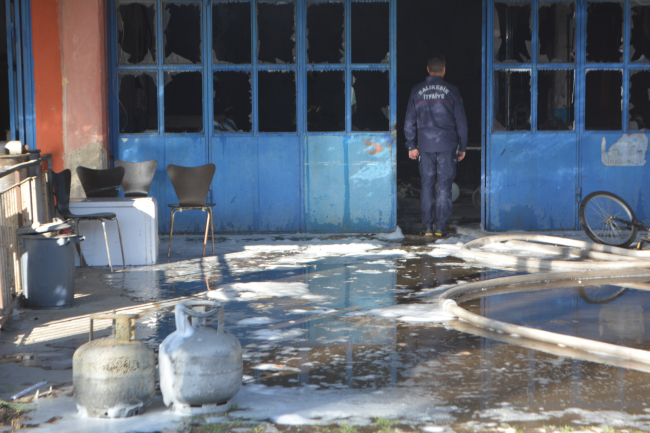 Balıkesir'de iş yeri yangını