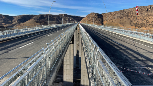 Türkiye'nin en yüksek ayaklı viyadüğü trafiğe açılıyor