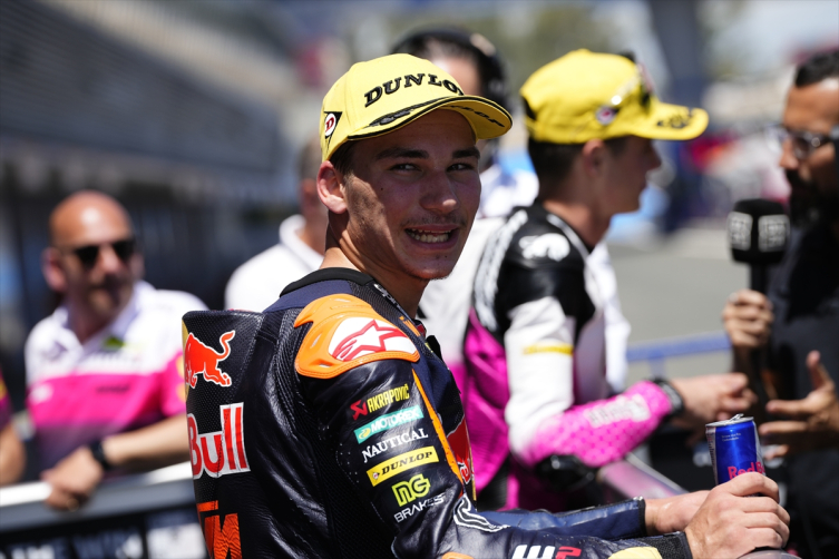 MotoGP İspanya'da sprint yarışını Brad Binder kazandı