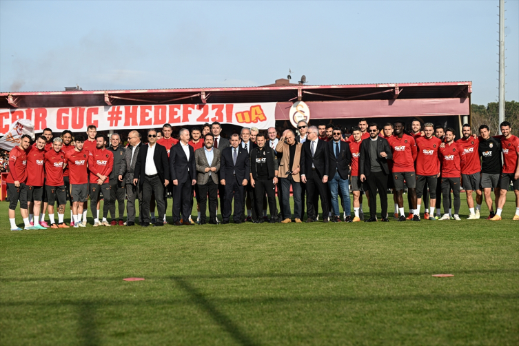 Galatasaray taraftarlara açık antrenman yaptı