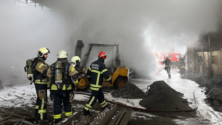 Kocaeli'de LPG tankında çıkan yangın söndürüldü